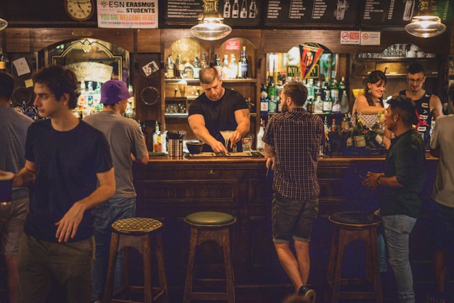 Bars &amp; pubs